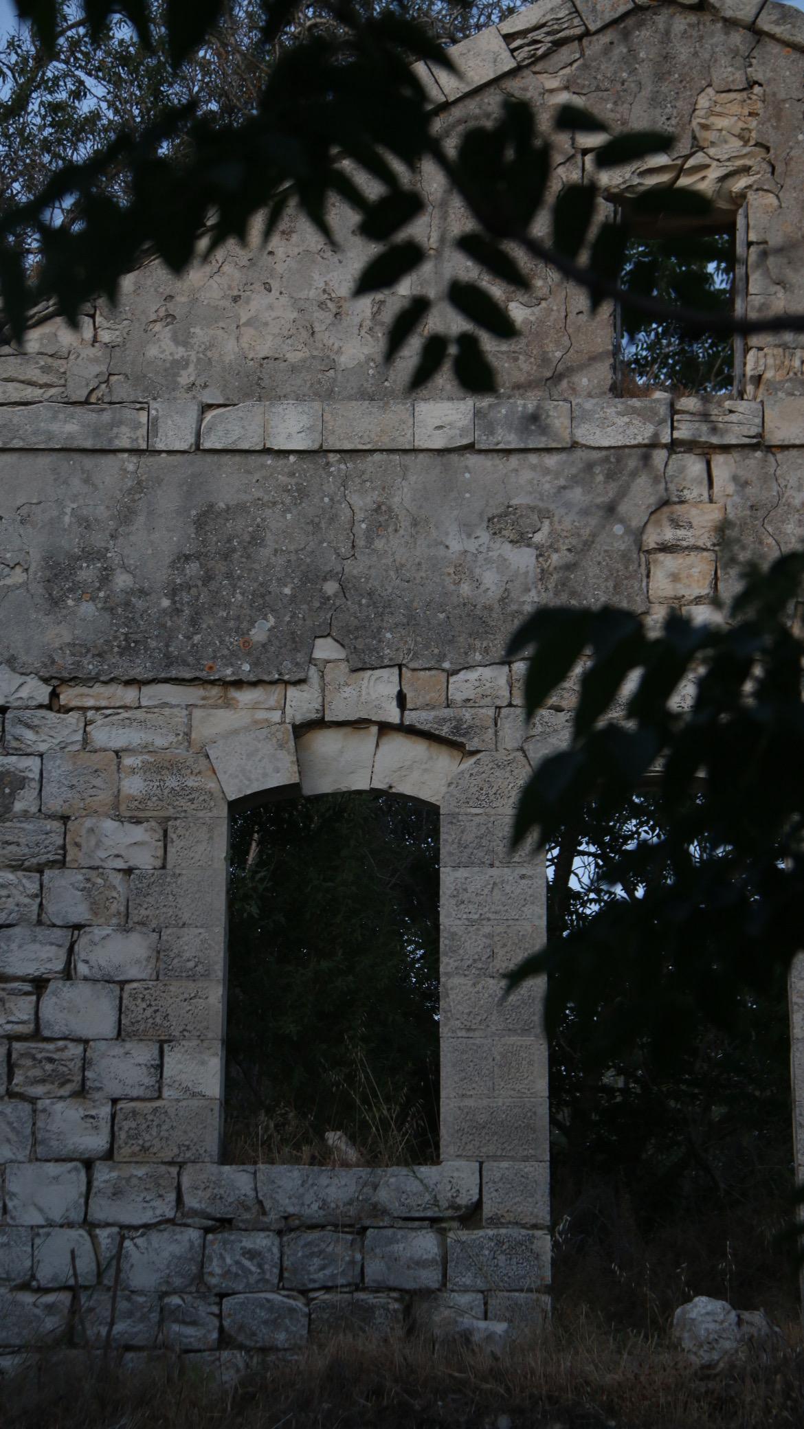 داخل الكنيسة